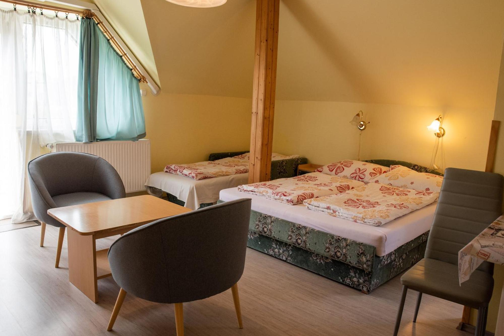 Flora Villa Hévíz Екстериор снимка