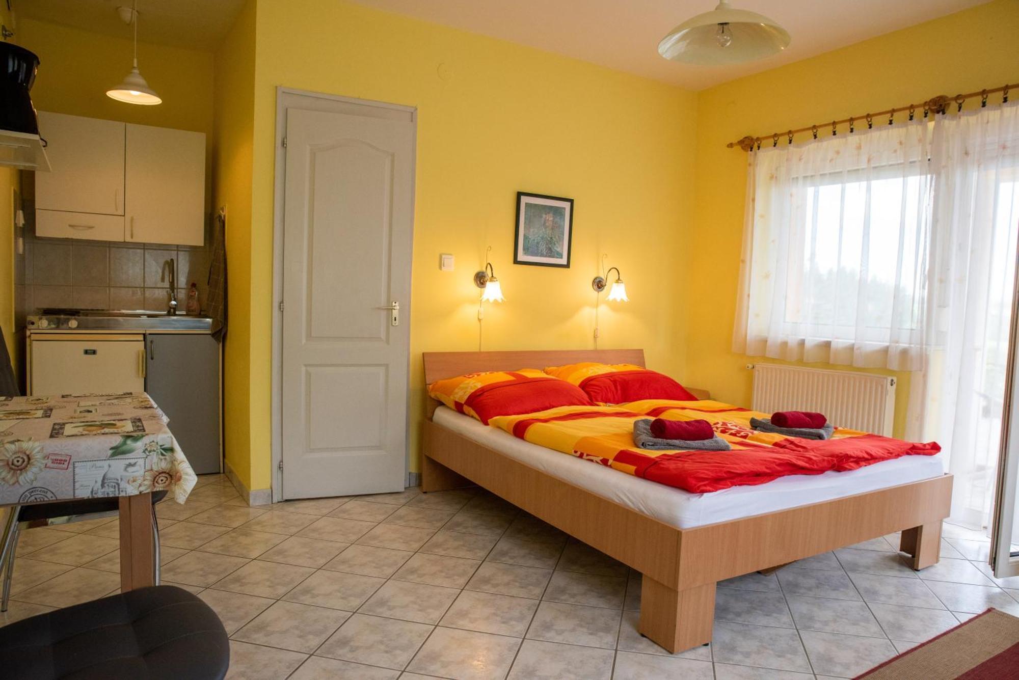 Flora Villa Hévíz Екстериор снимка