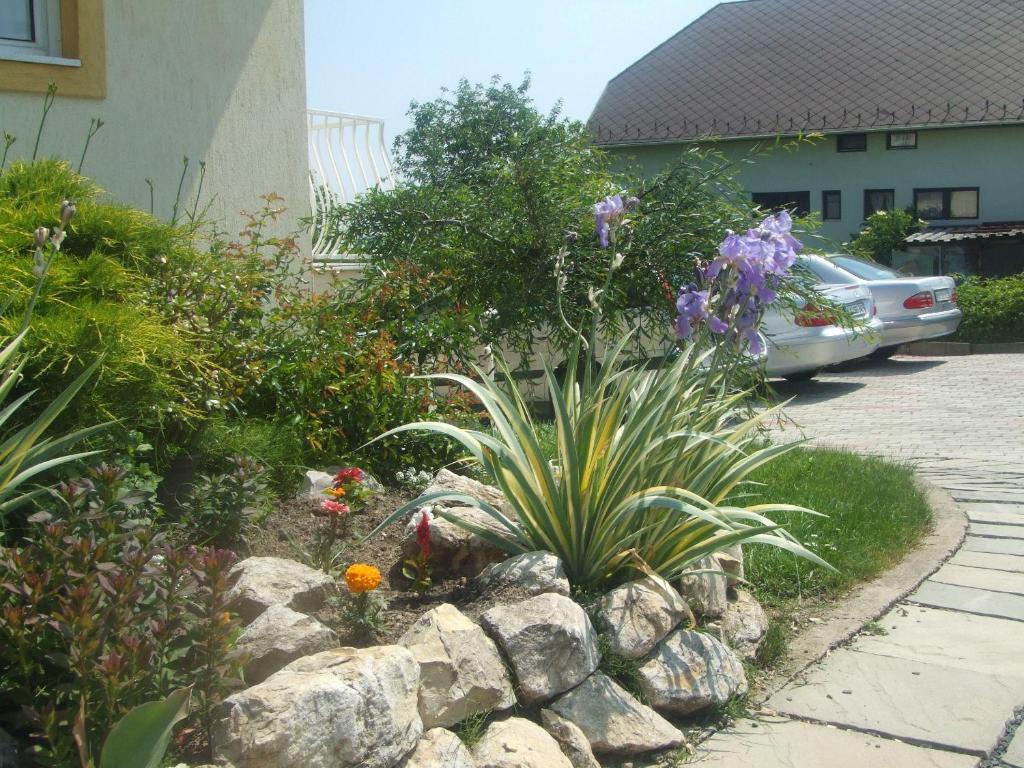 Flora Villa Hévíz Екстериор снимка