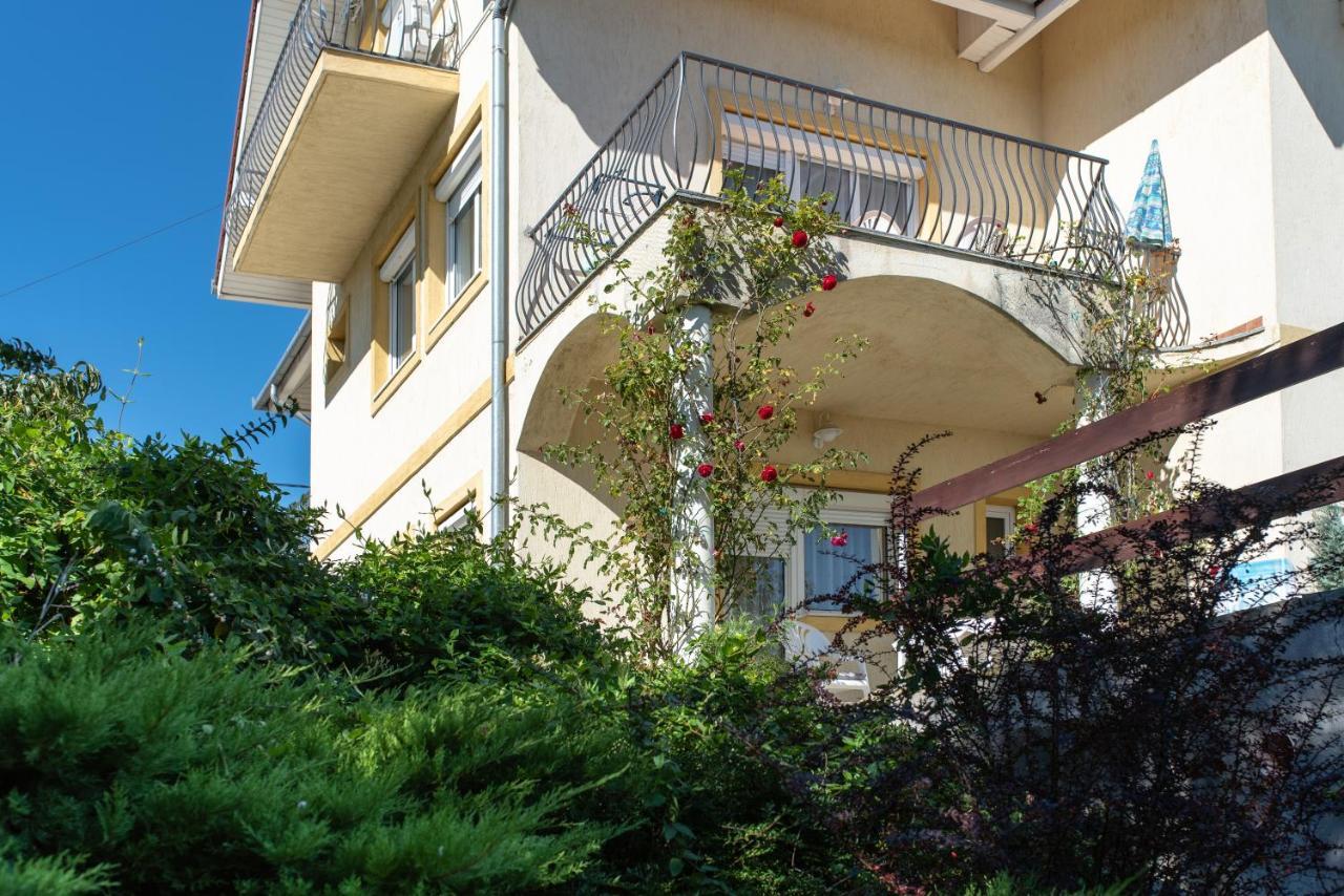 Flora Villa Hévíz Екстериор снимка